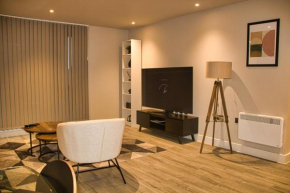 AP - Luxury 2Bed Apt On BroadSt